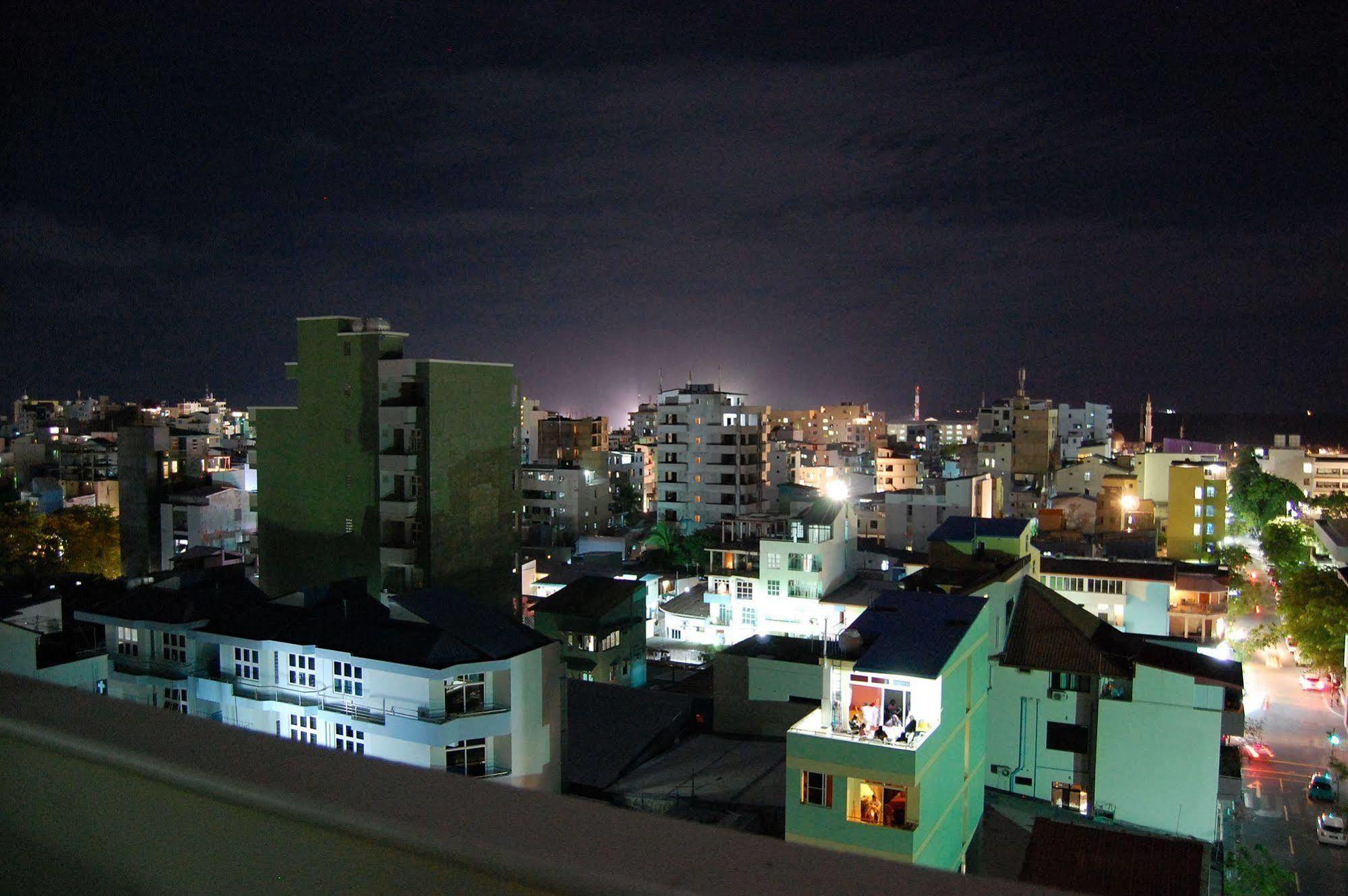 Marble Hotel Malé Esterno foto